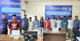 নারায়ণগঞ্জে পুলিশের অভিযান; মাদক ও ১৮ লাখ টাকাসহ গ্রেপ্তার ১১